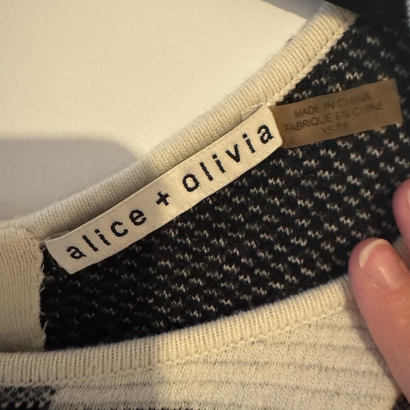 Alice and Olivia Selma Dress - Picture 4 of 9